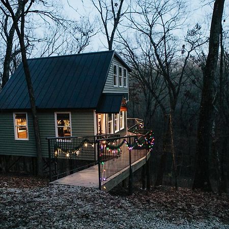 Villa Secluded Treehouse In The Woods - Tree Hugger Hideaway à Branson Extérieur photo