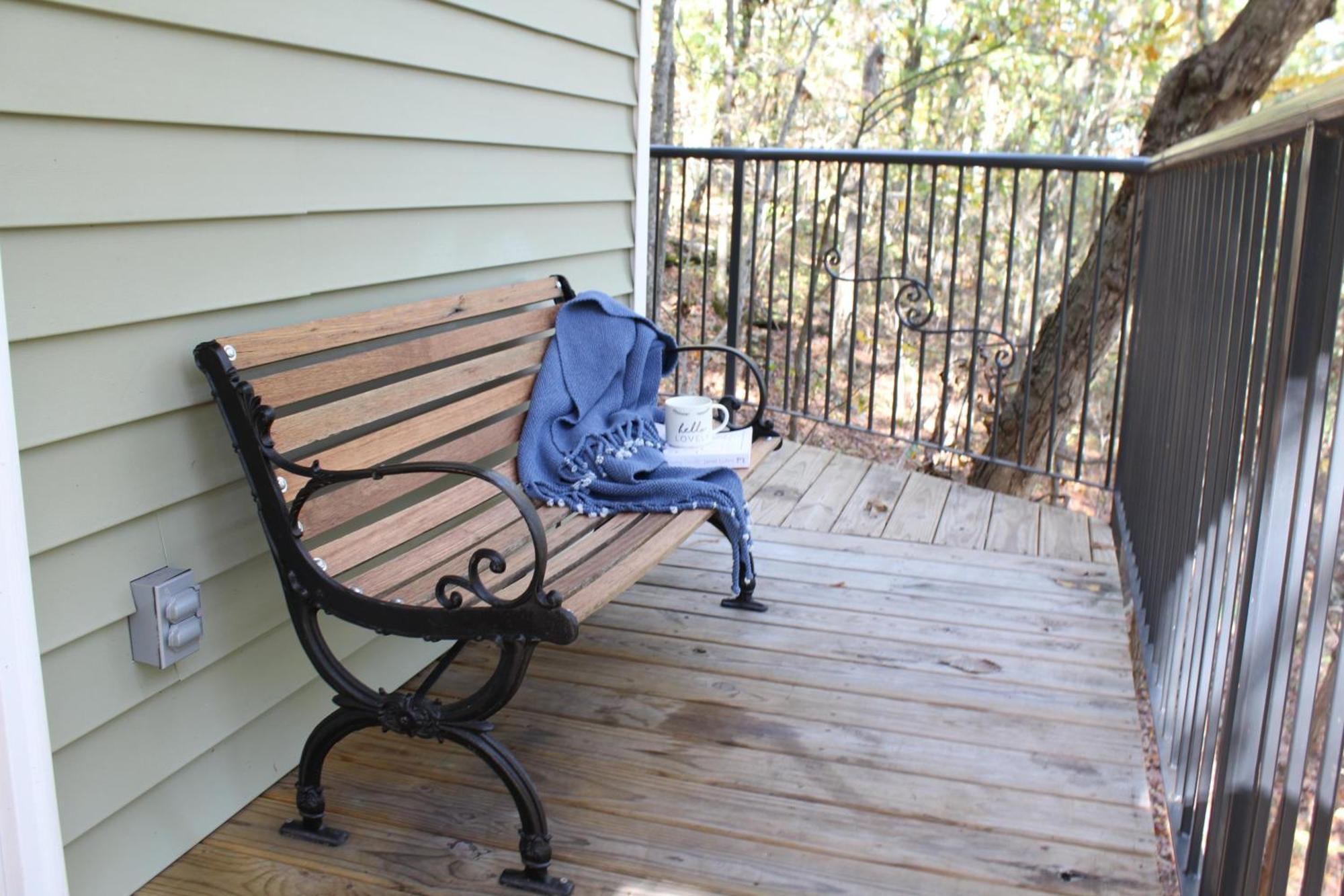 Villa Secluded Treehouse In The Woods - Tree Hugger Hideaway à Branson Extérieur photo