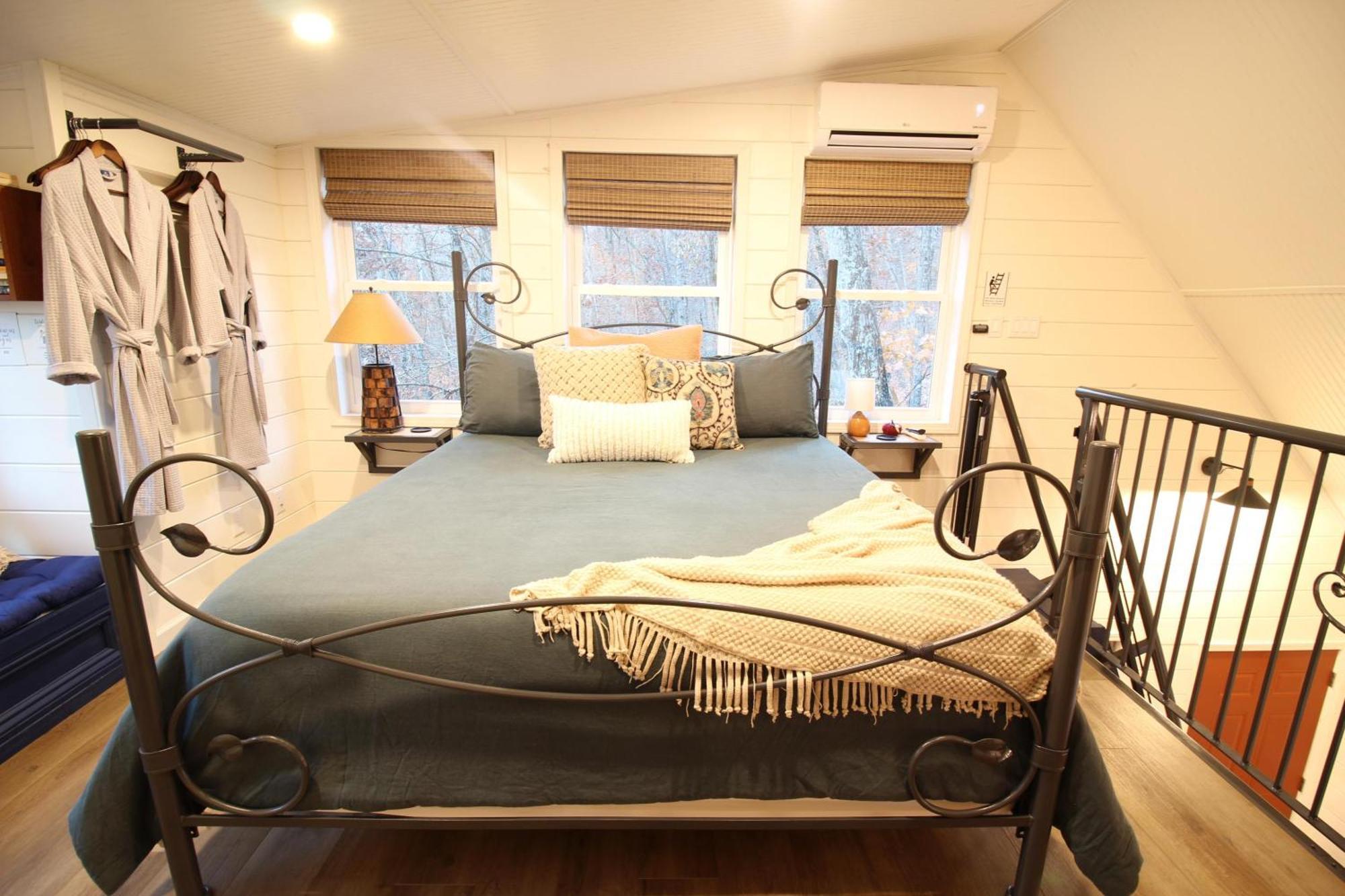 Villa Secluded Treehouse In The Woods - Tree Hugger Hideaway à Branson Extérieur photo