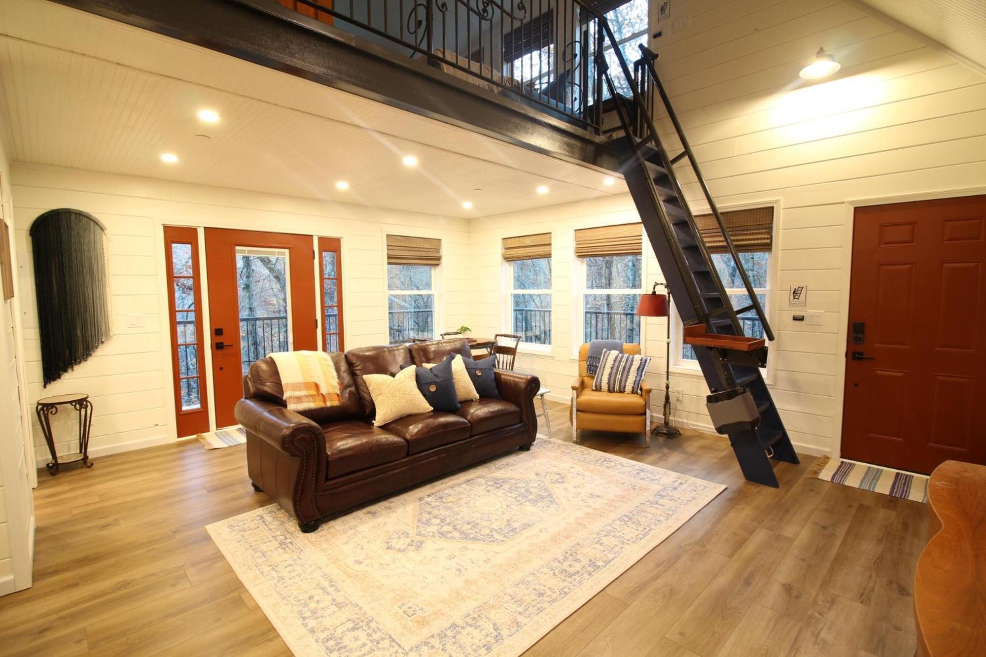 Villa Secluded Treehouse In The Woods - Tree Hugger Hideaway à Branson Extérieur photo